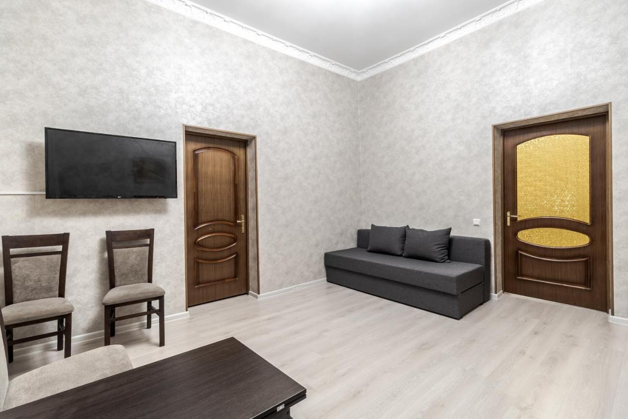 Art Balabana Apartment Lviv Luaran gambar